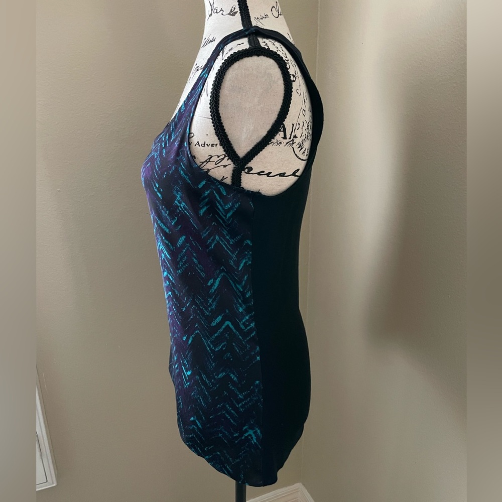 EXPRESS Chevron Pattern Tank Top - Picture 2 of 8
